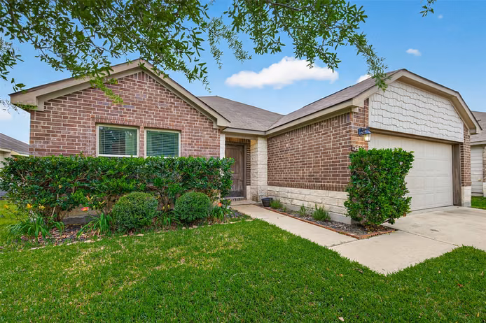 Photo 2 of 5435 Nero Lake Drive, Katy, TX