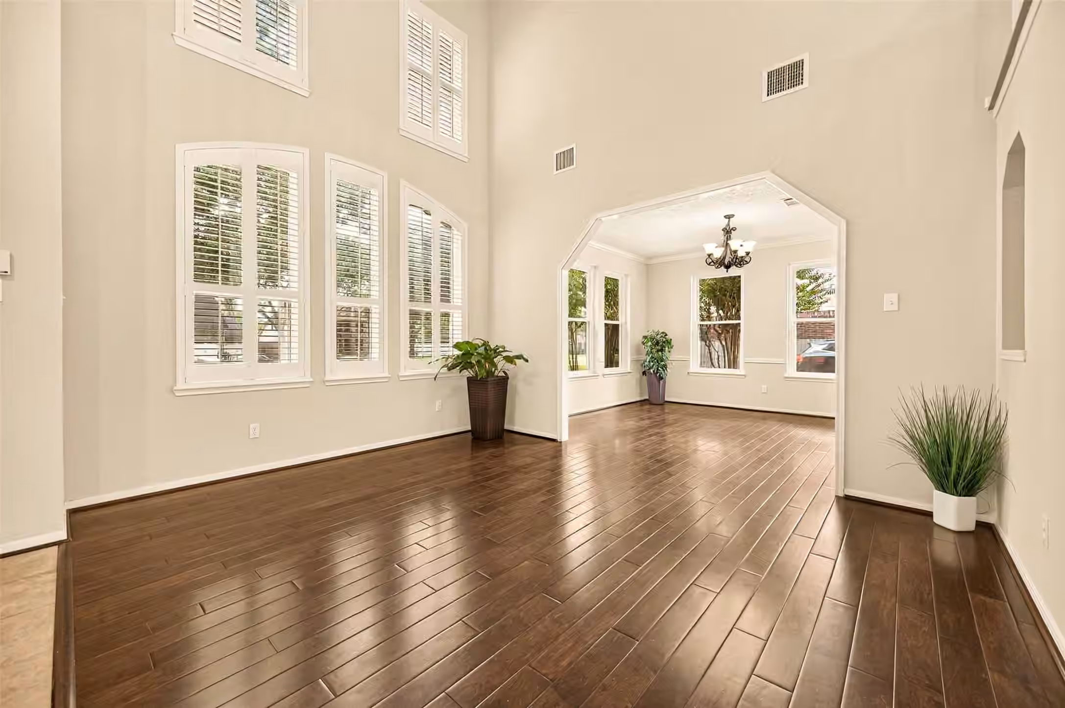 Photo 6 of 412 Melodywood Drive, Friendswood, TX