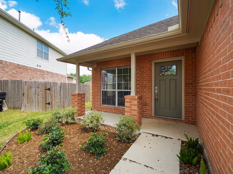 Photo 2 of 21006 Wildbrook Canyon Court, Katy, TX