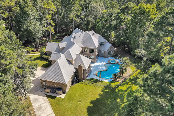 Photo of 11018 Lake Windcrest, Magnolia, TX 77354