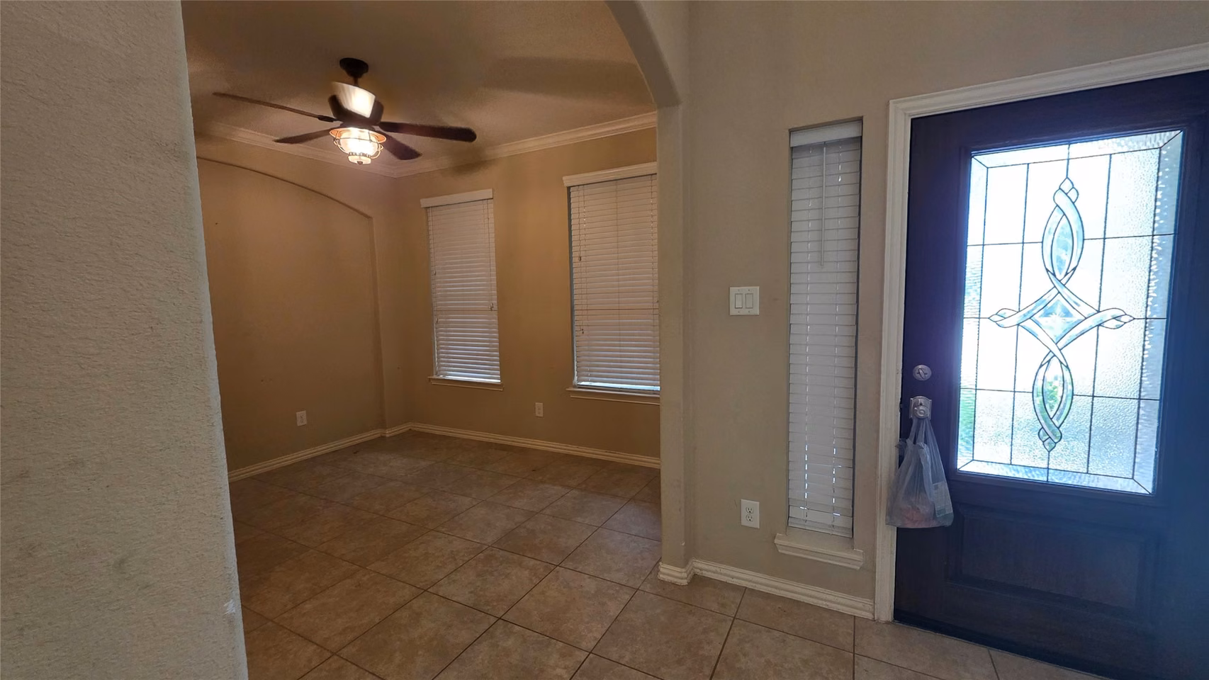 Photo 4 of 8227 Broadleaf Avenue, Baytown, TX