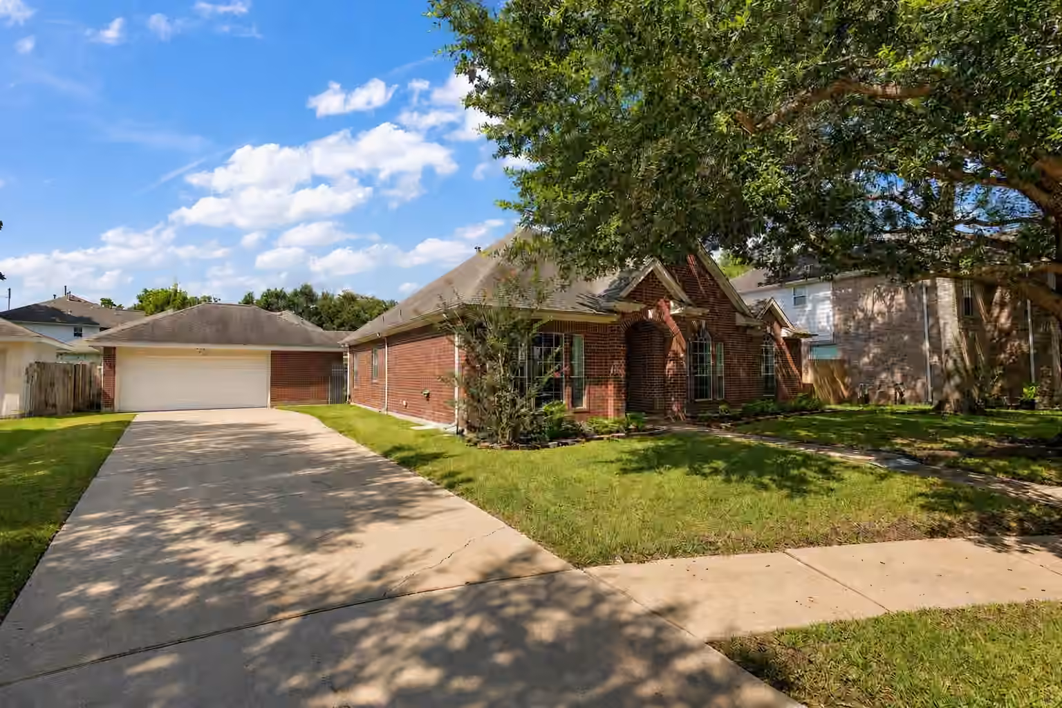 Photo 2 of 6514 Canyon Estates Lane, Richmond, TX
