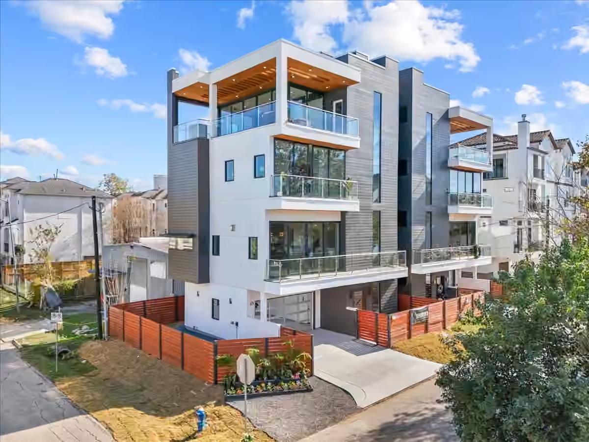 Photo 2 of 516 Reinerman Street, Houston, TX