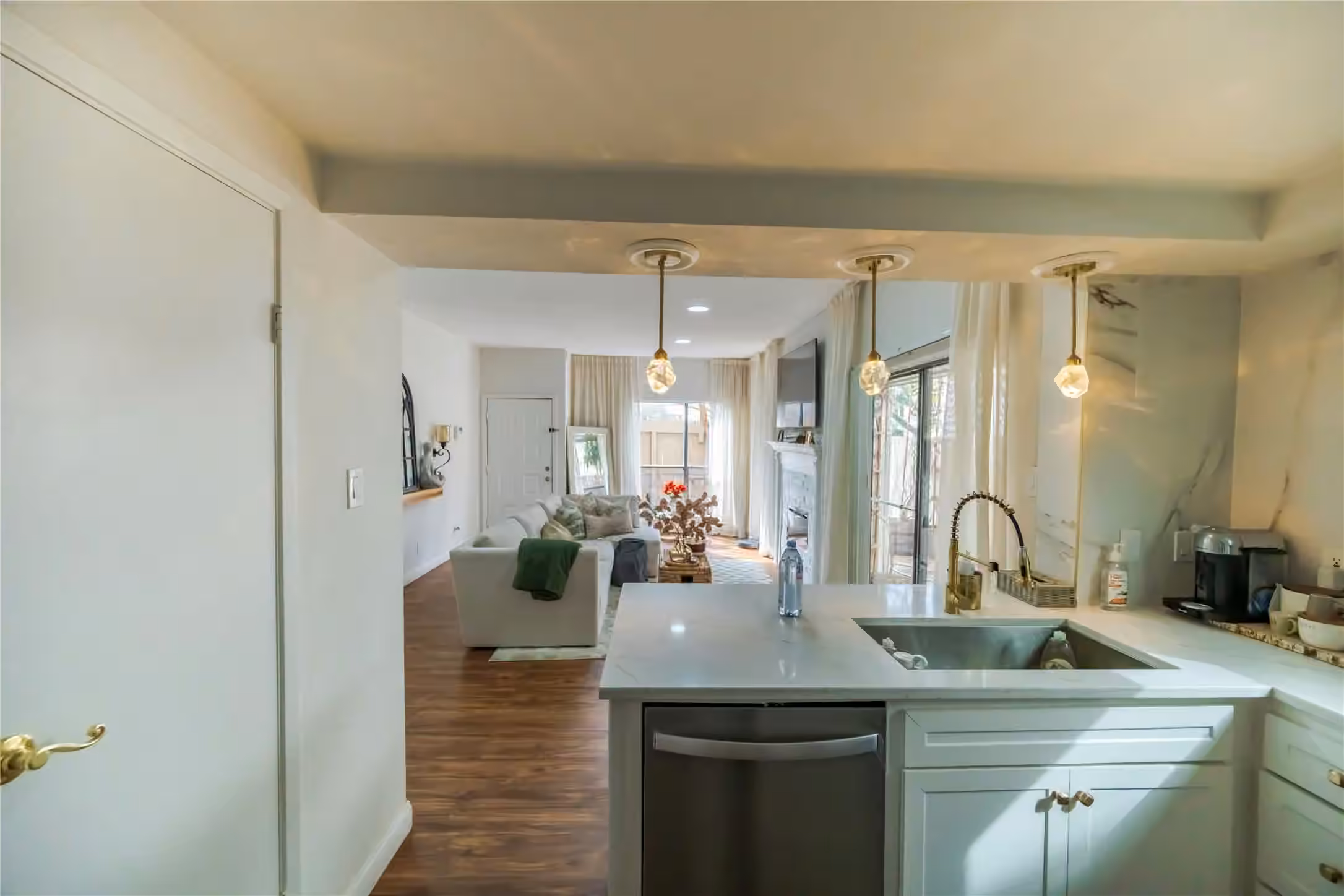 Photo 3 of 1829 Augusta Drive 1, Houston, TX