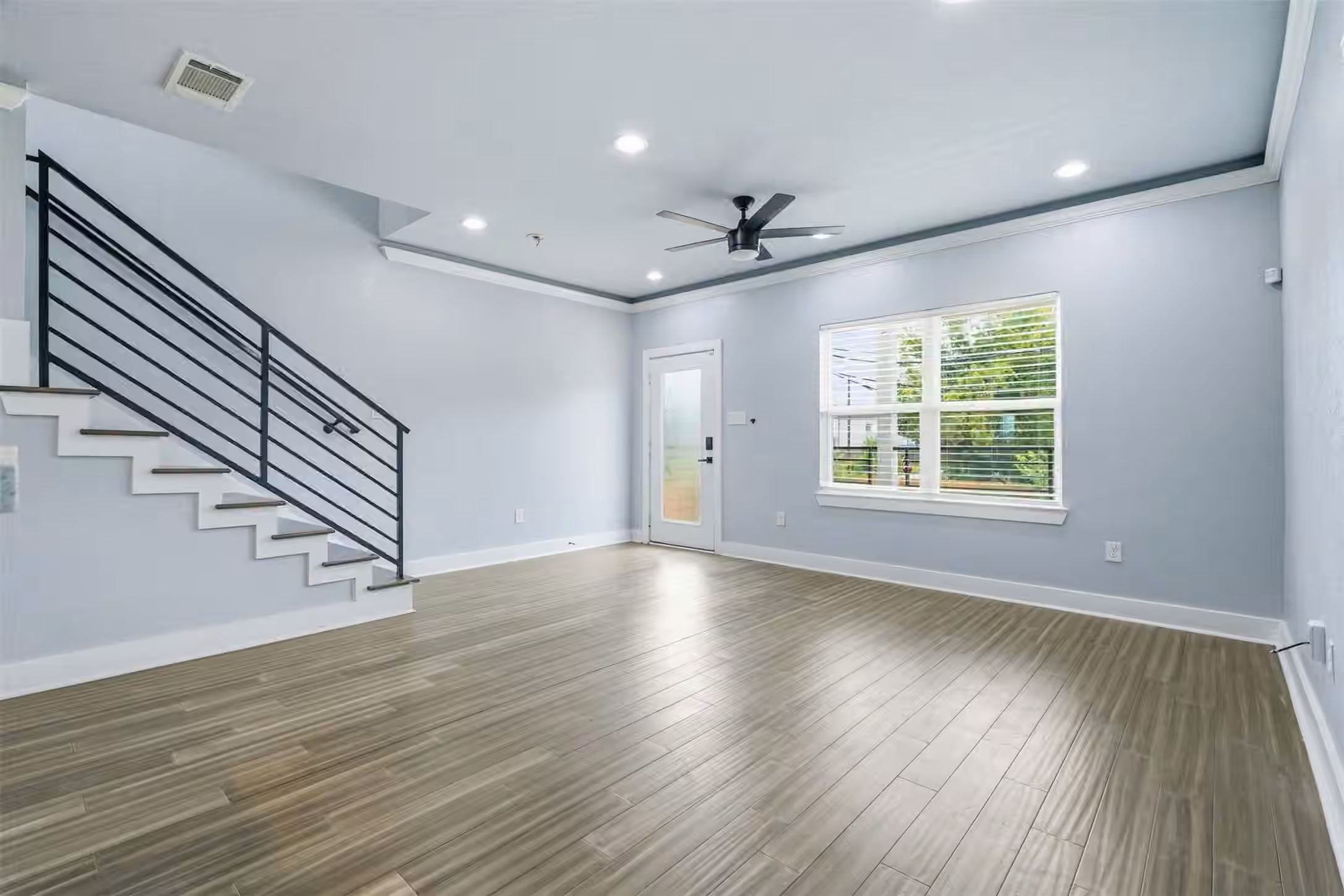 Photo 4 of 1847 Dewalt Street, Houston, TX