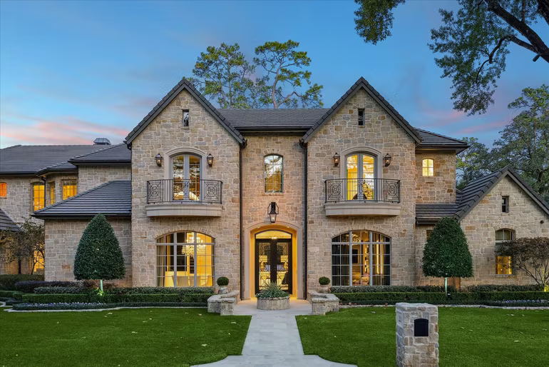 Photo of 220 Merrie Way Lane, Houston, TX 77024