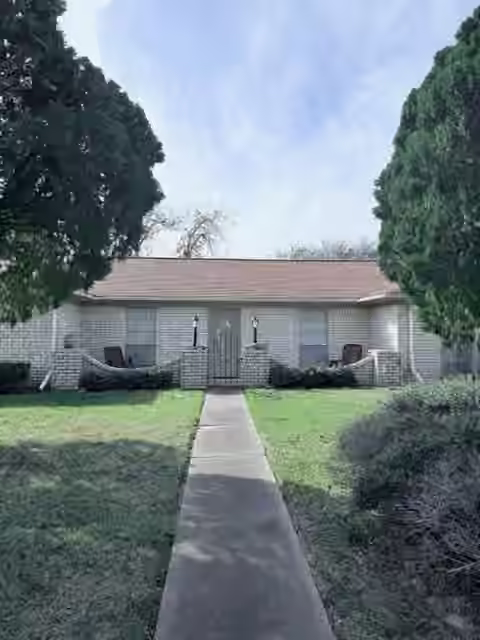 Photo of 21 N Avenue D, Freeport, TX 77541
