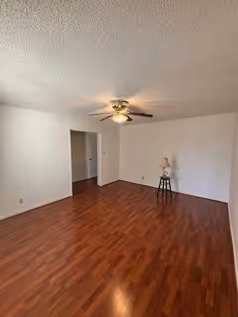 Photo 3 of 21 N Avenue D, Freeport, TX