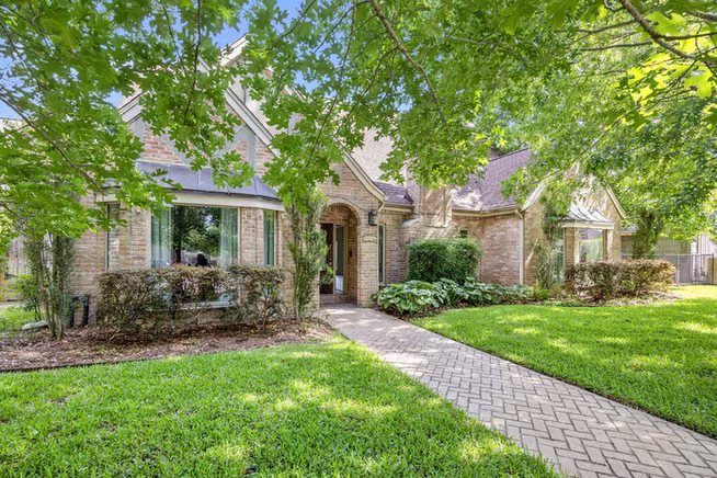 Photo 2 of 15742 Walkwood Drive, Houston, TX