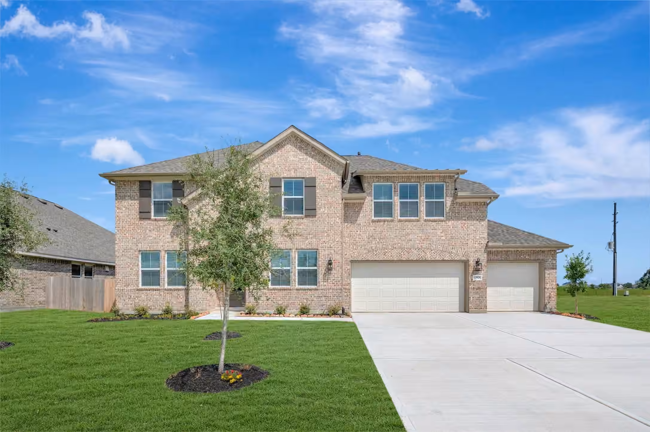 Photo 2 of 12926 Old Fashion Circle, Mont Belvieu, TX