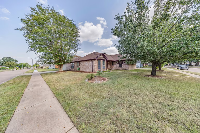 Photo of 9014 Arlington Forest Drive, Houston, TX 77088