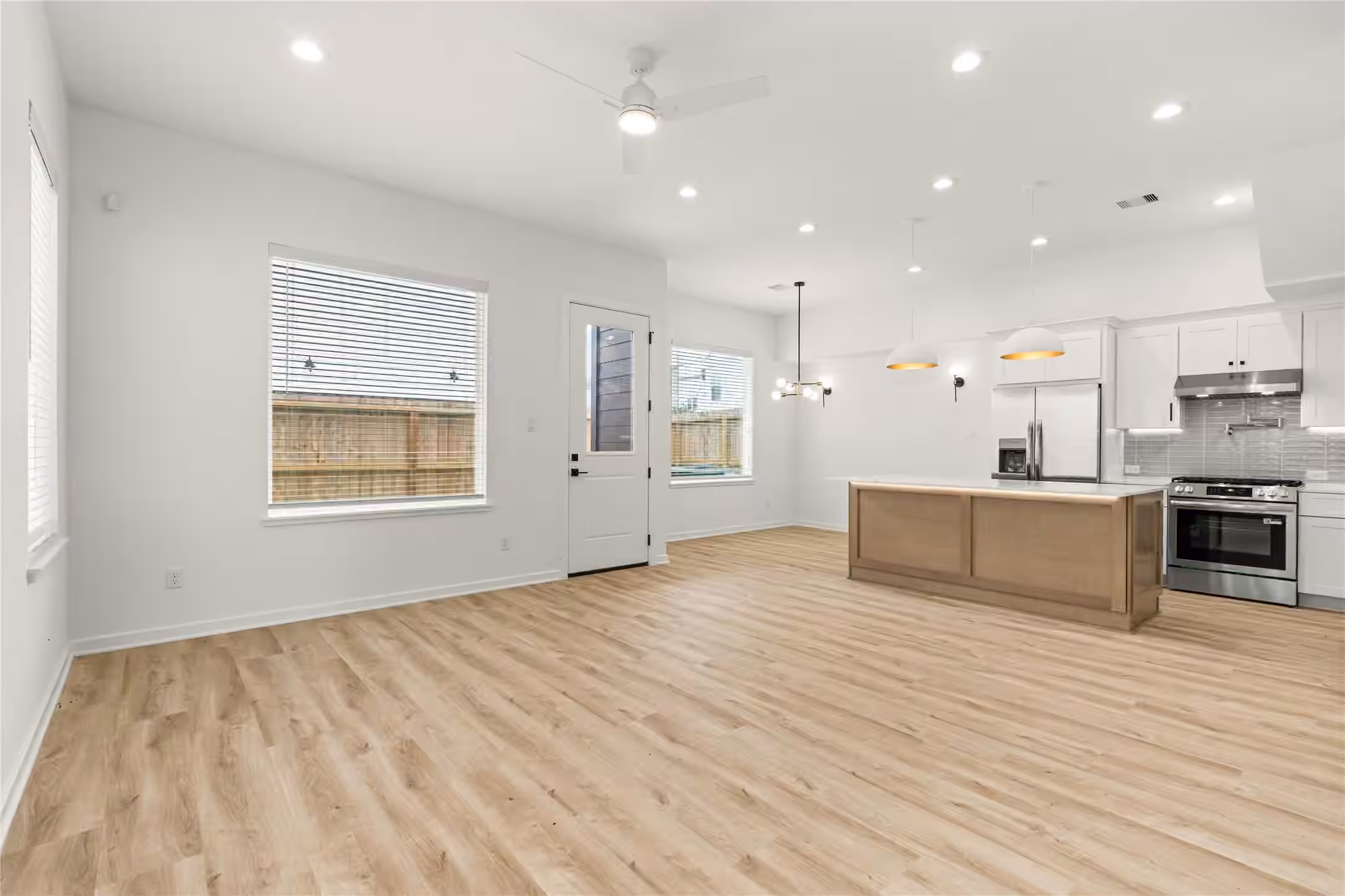 Photo 7 of 4746 Martin Hill Street, Houston, TX