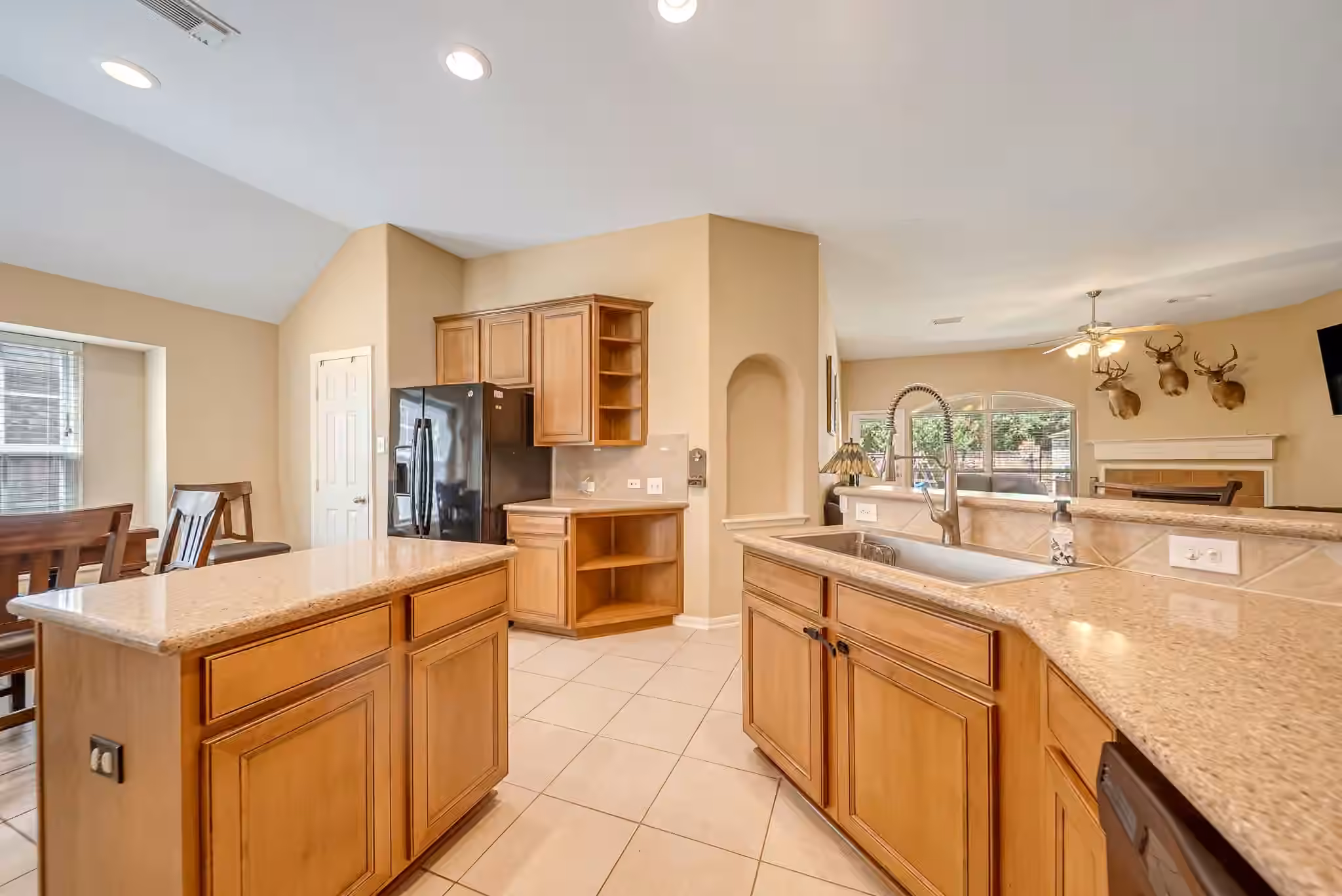 Photo 7 of 14043 Albany Springs Lane, Houston, TX