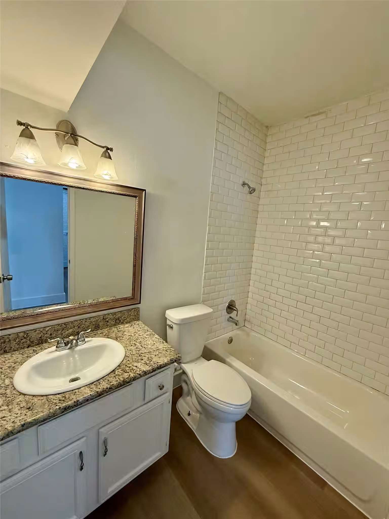 Photo 7 of 2025 Augusta Drive 207, Houston, TX