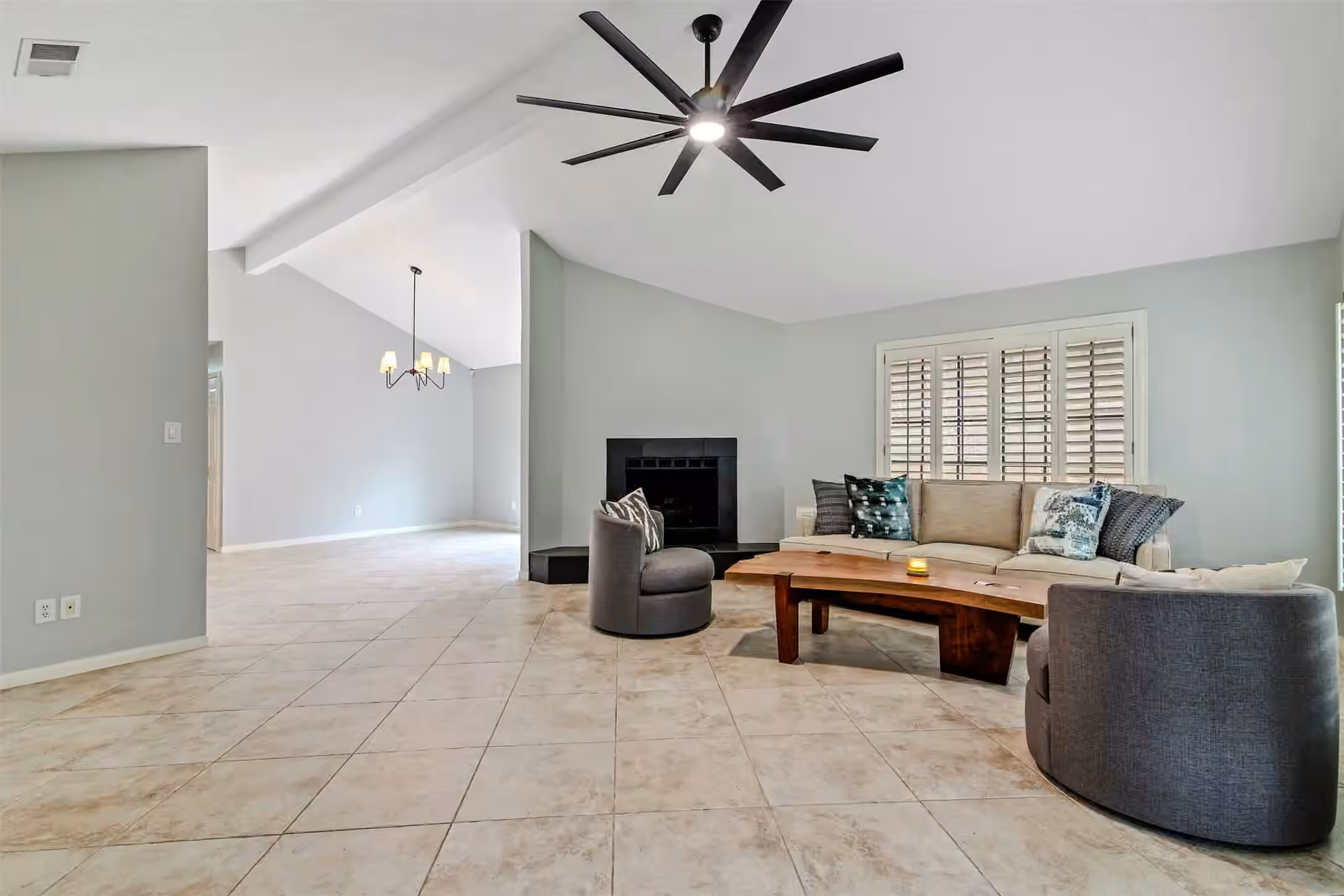 Photo 3 of 2207 Briarwest Boulevard, Houston, TX