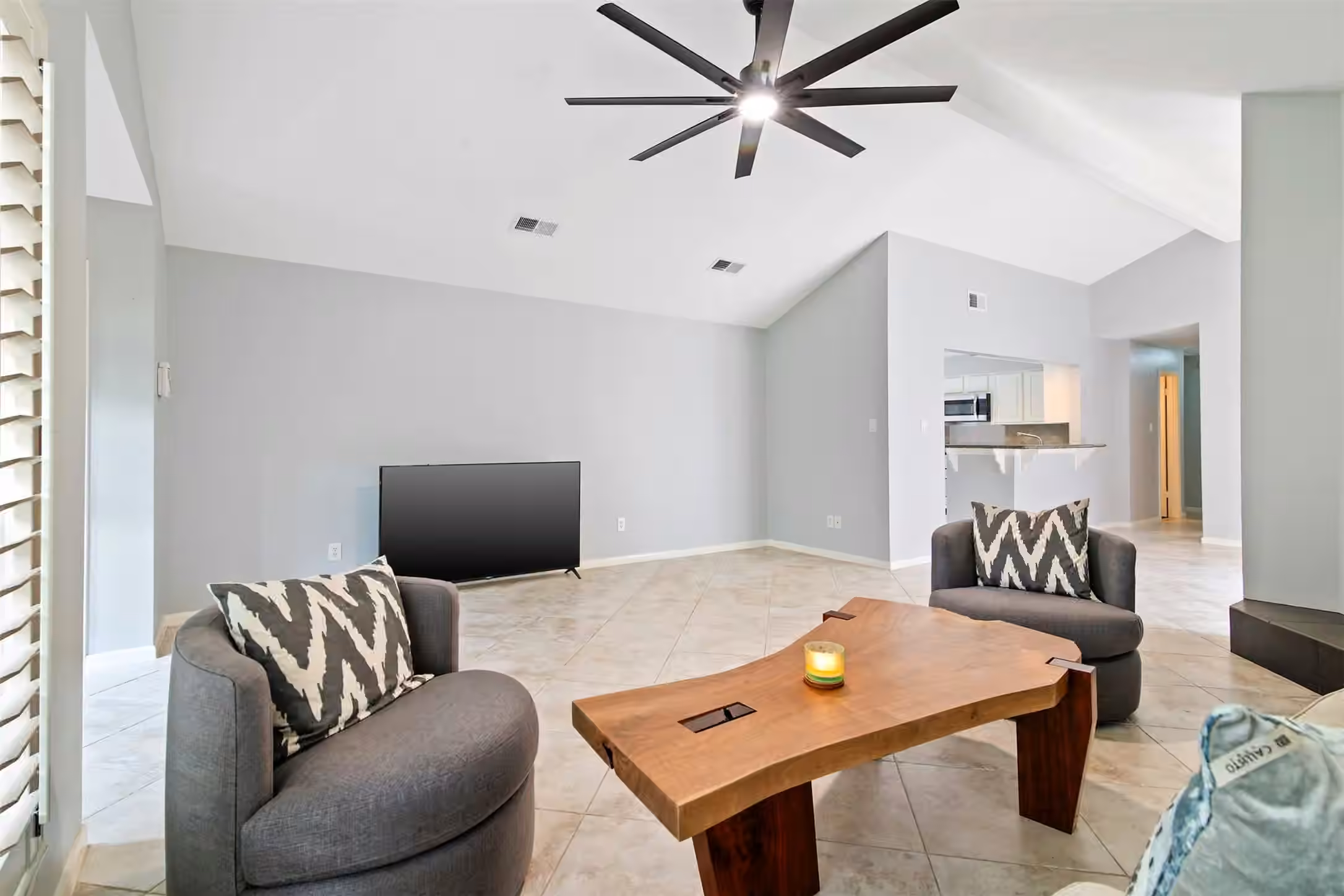 Photo 4 of 2207 Briarwest Boulevard, Houston, TX