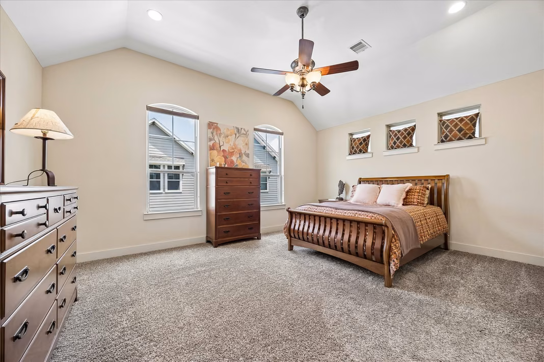 Photo 4 of 1517 Dyer Lake Lane, Houston, TX
