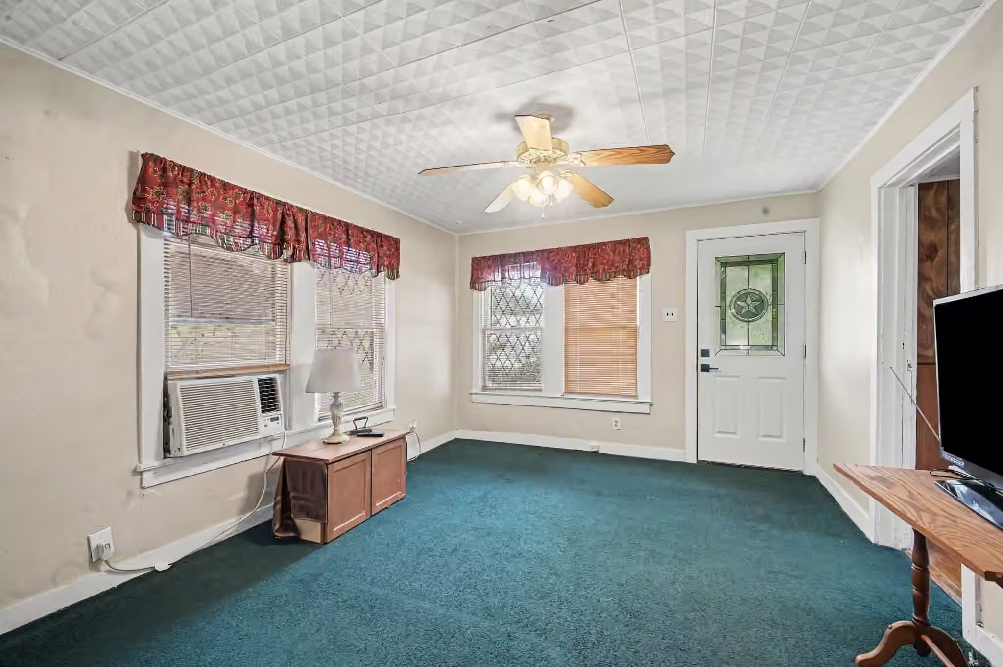 Photo 6 of 4810 Holly Ave, Pasadena, TX