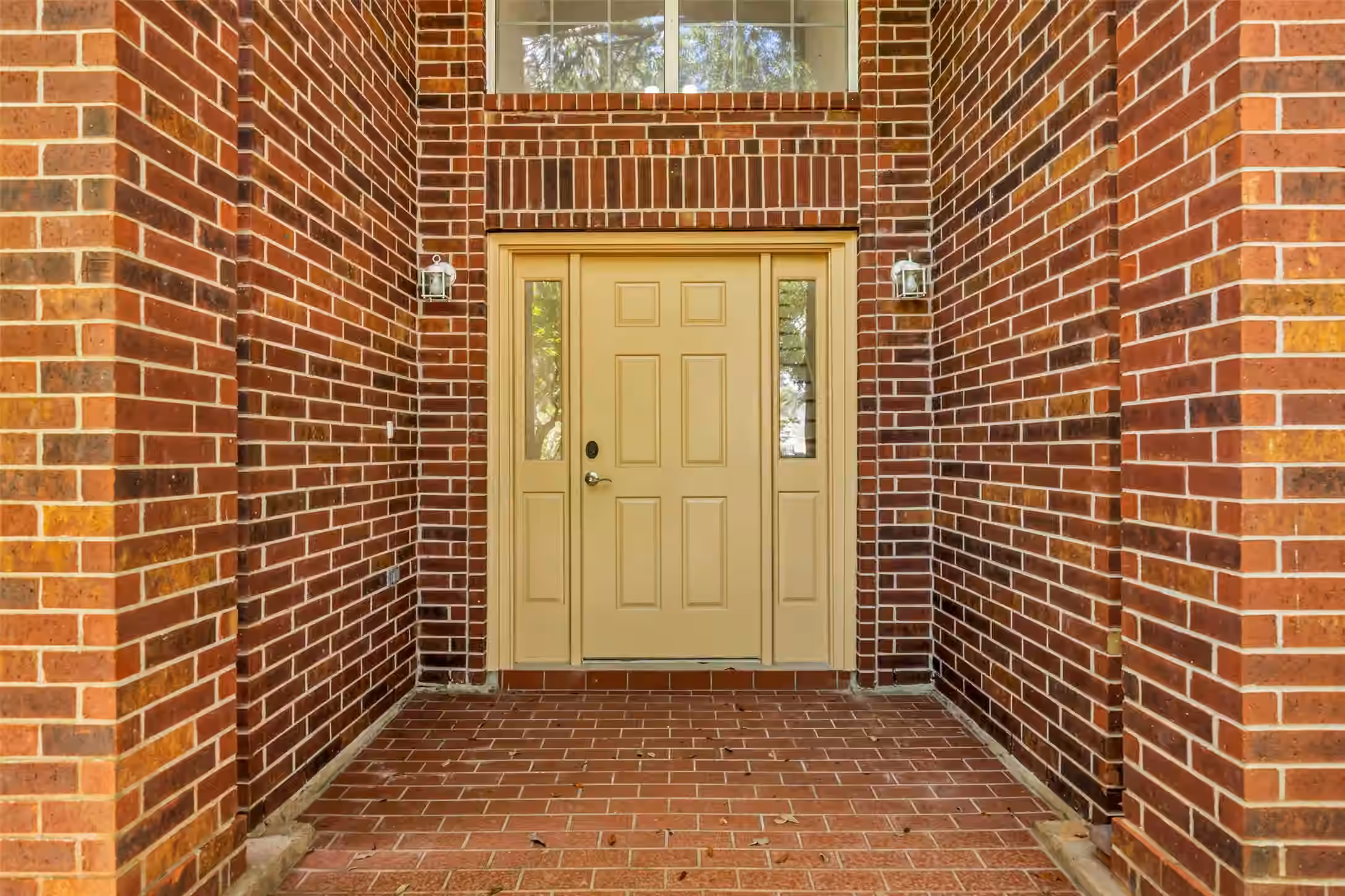 Photo 3 of 4814 Dixie Court, Sugar Land, TX