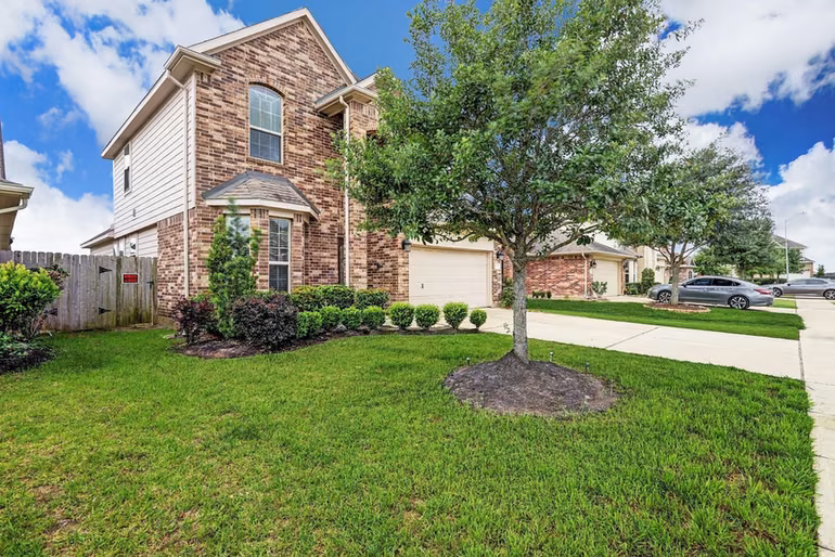 Photo 2 of 18939 Hartford Falls Lane, Richmond, TX