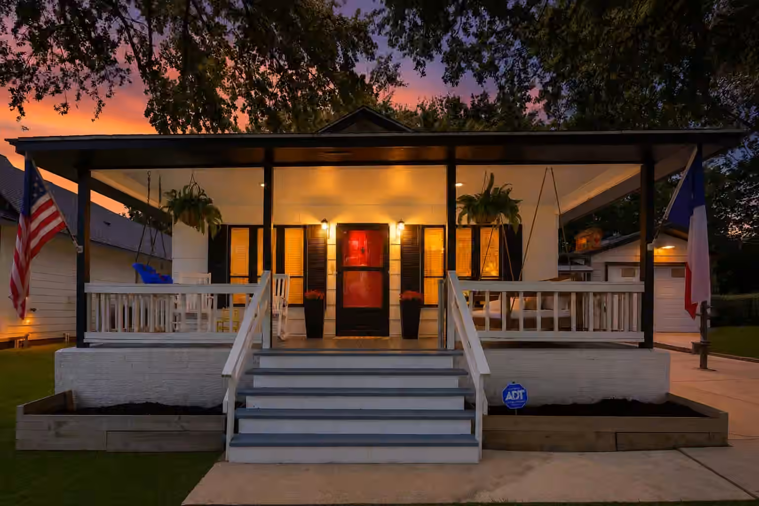 Photo of 10707 Hillside Drive, Montgomery, TX 77356