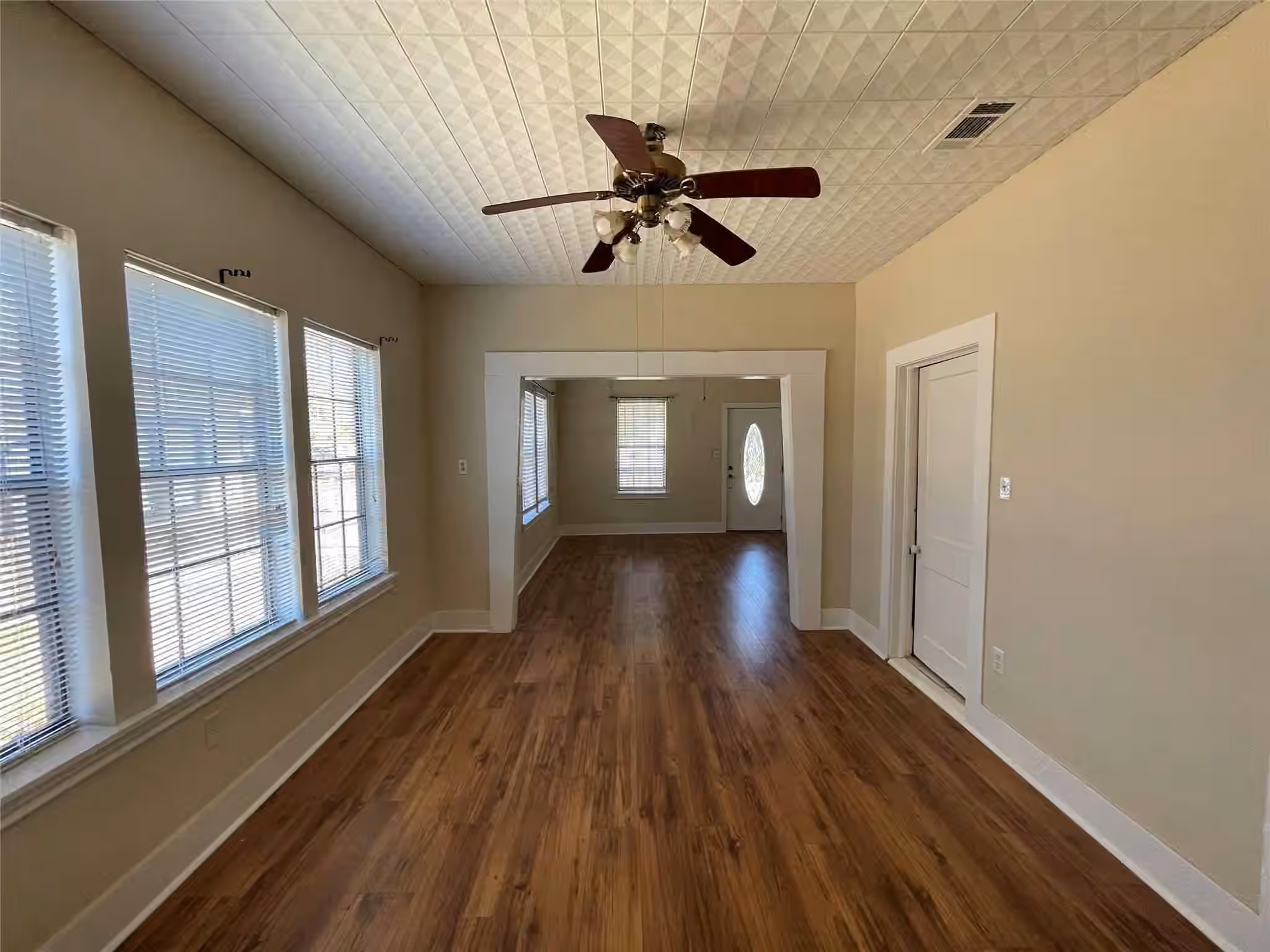Photo 2 of 3105 Indiana Street, Baytown, TX