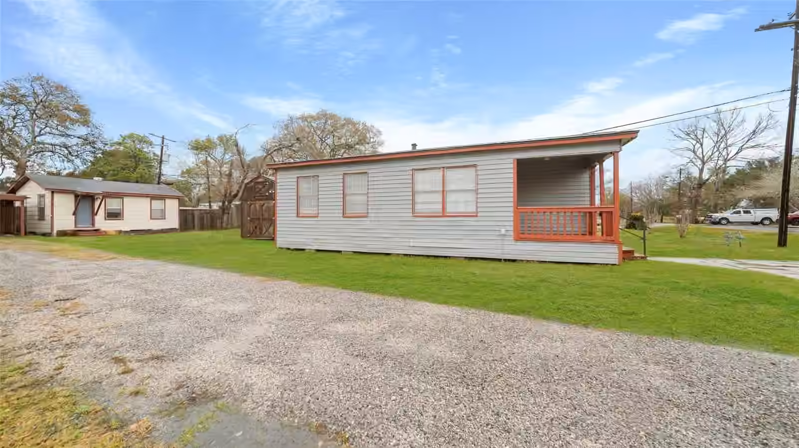 Photo 3 of 1516 1/2 2nd Street, League City, TX