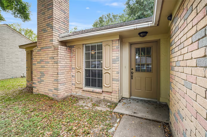 Photo 3 of 12007 Yearling DR Drive, Houston, TX