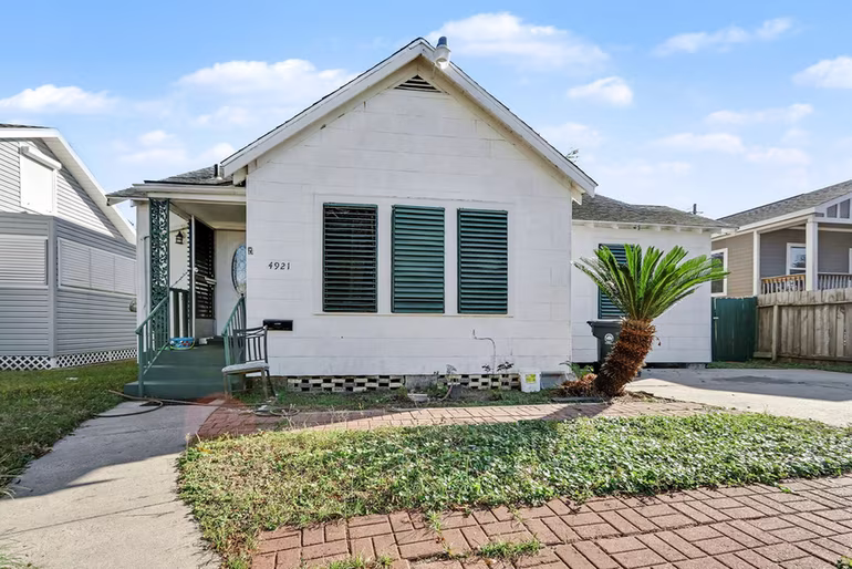 Photo of 4921 Alamo Drive, Galveston, TX