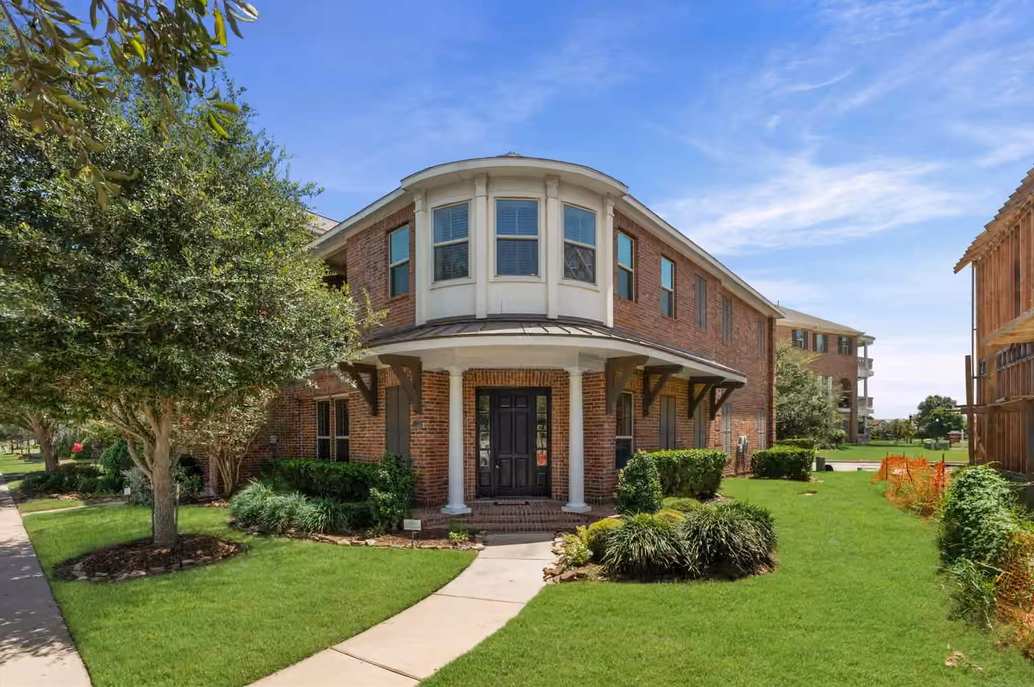 Photo 4 of 118 Stadium Drive, Sugar Land, TX