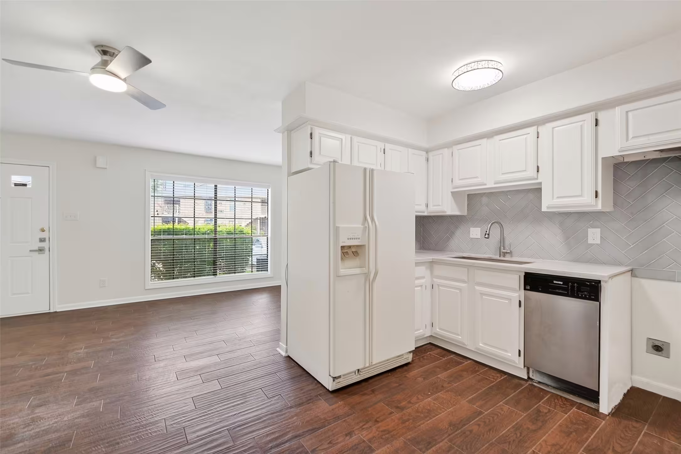 Photo 4 of 1311 Antoine Drive 159, Houston, TX