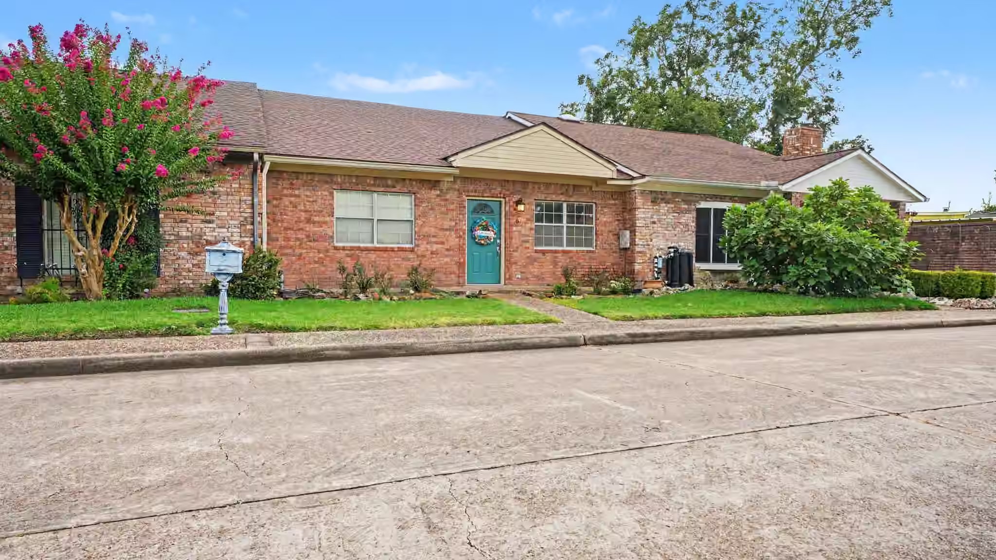 Photo 3 of 1310 E James Street 6, Baytown, TX