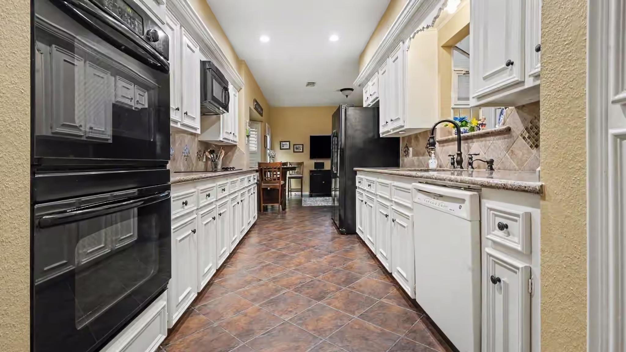 Photo 7 of 1310 E James Street 6, Baytown, TX