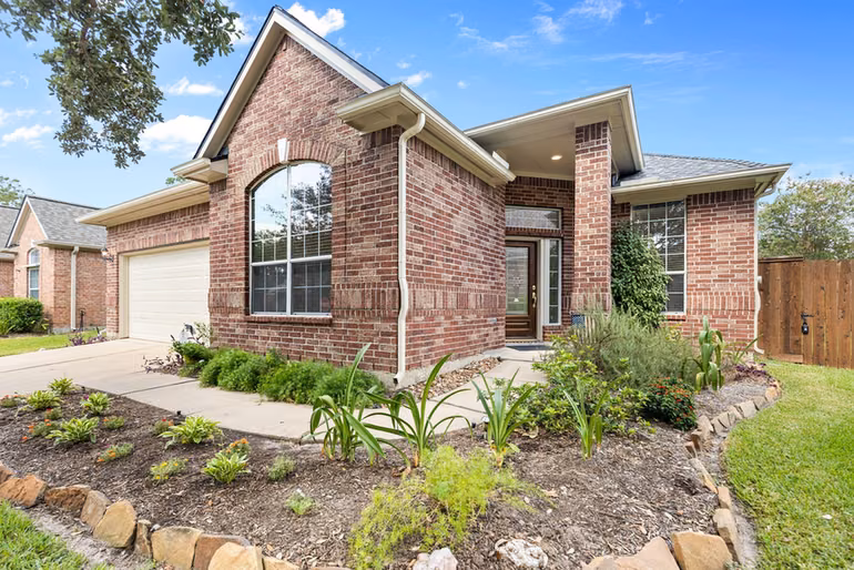 Photo of 2404 S Venice Drive, Pearland, TX 77581