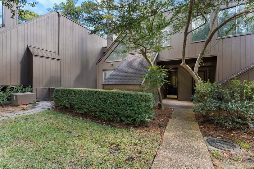 Photo of 336 Litchfield Lane, Houston, TX 77024
