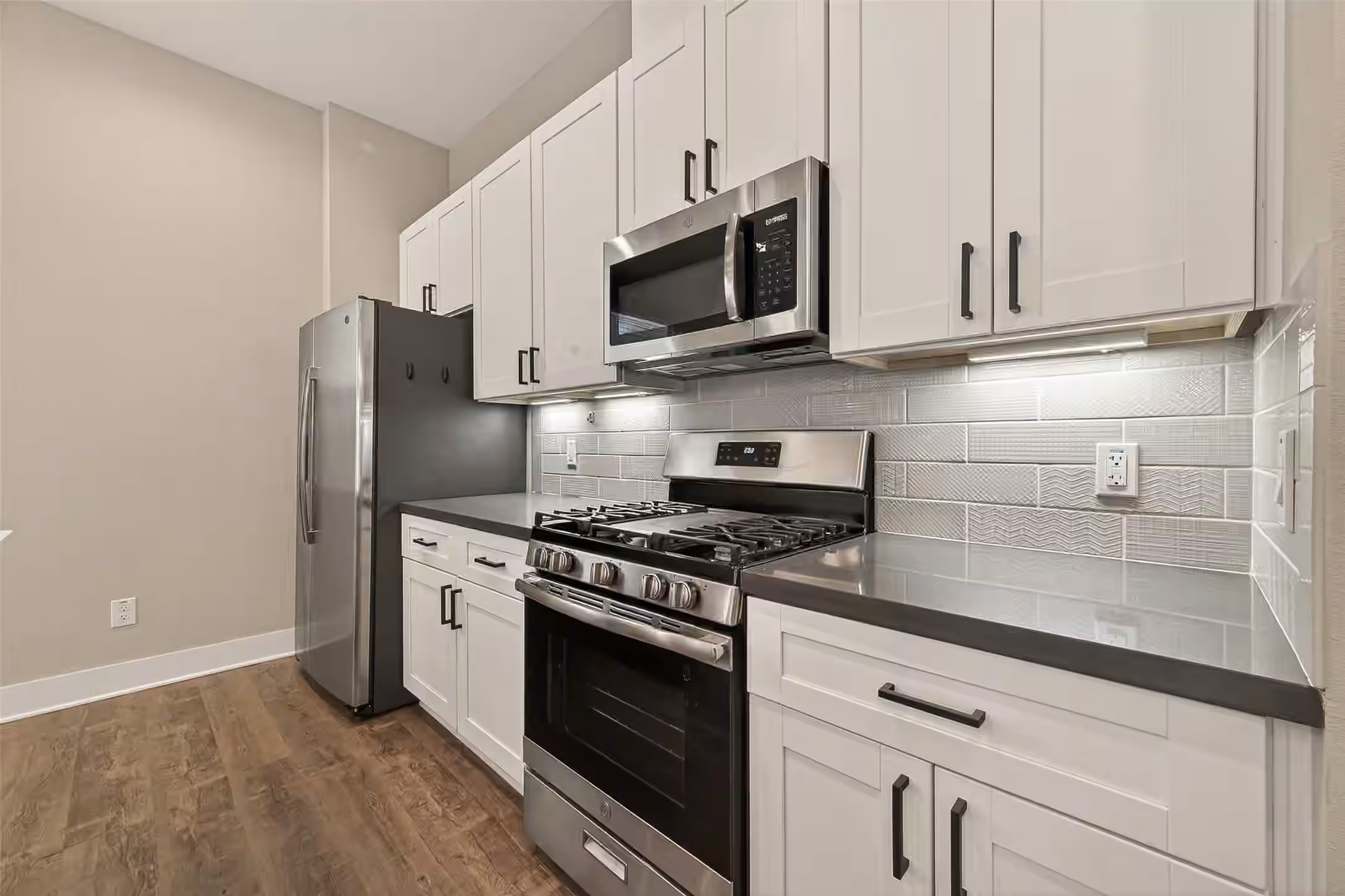 Photo 5 of 1257 W Tidwell Road, Houston, TX