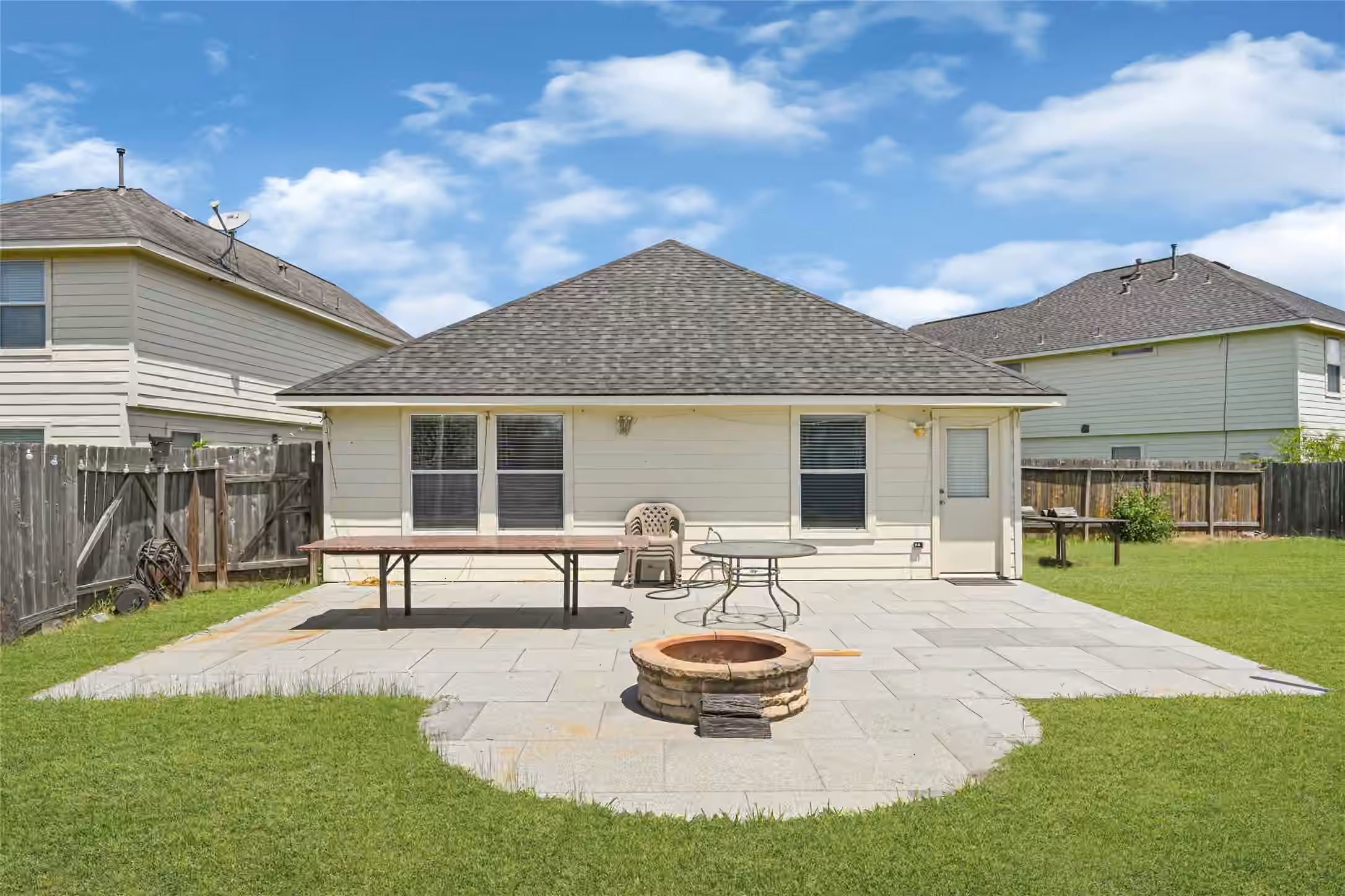 Photo 4 of 1402 Elias Peak Court, Houston, TX