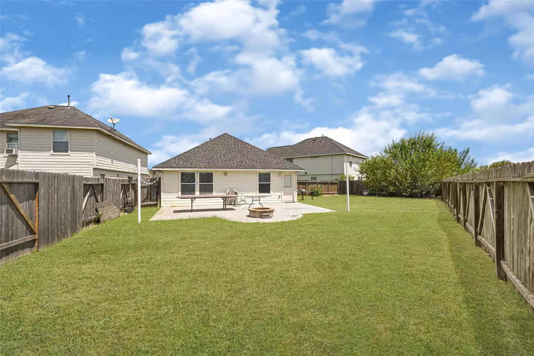Photo 5 of 1402 Elias Peak Court, Houston, TX
