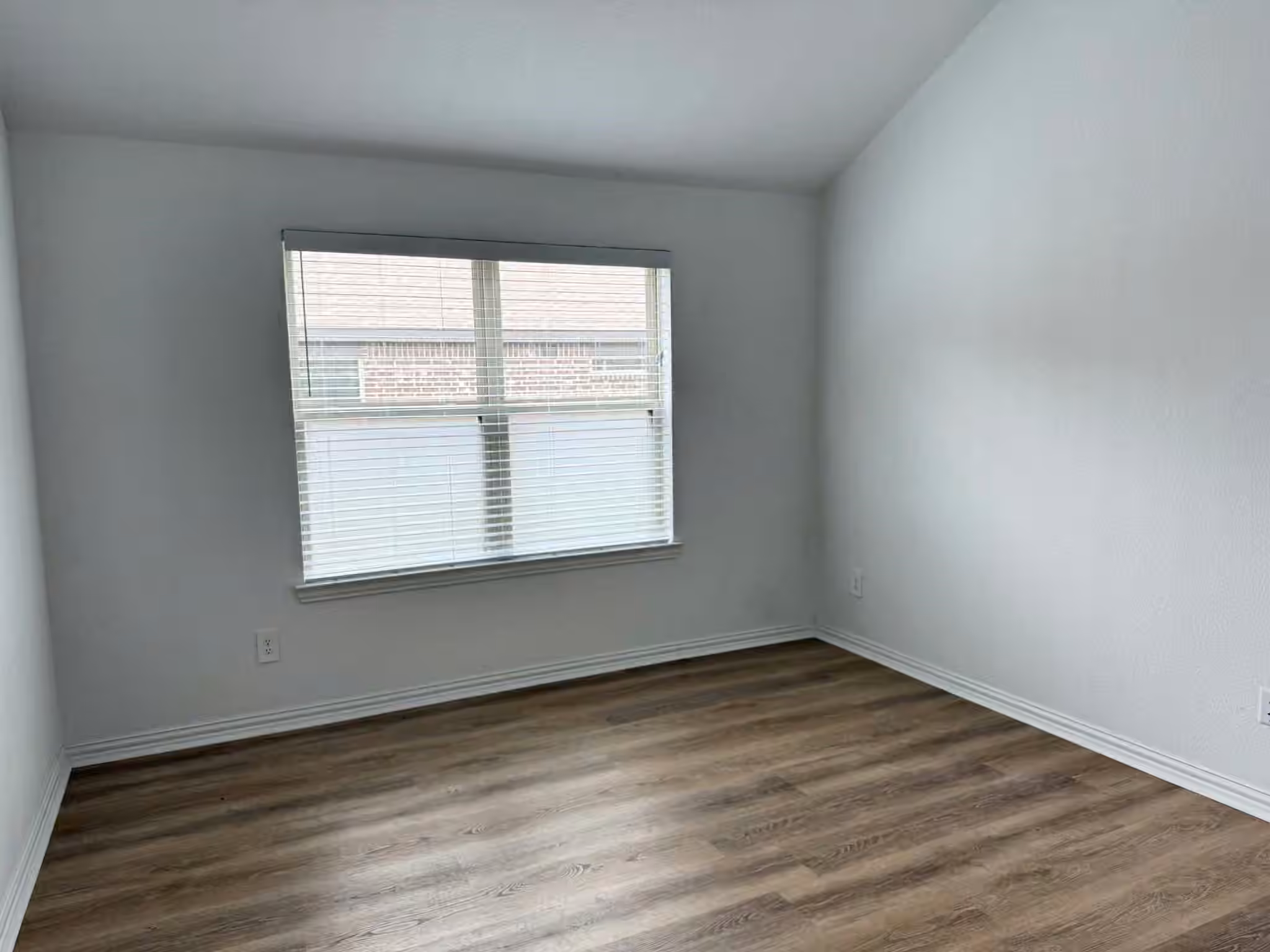 Photo 6 of 240 Scarlet Maple Way, Conroe, TX