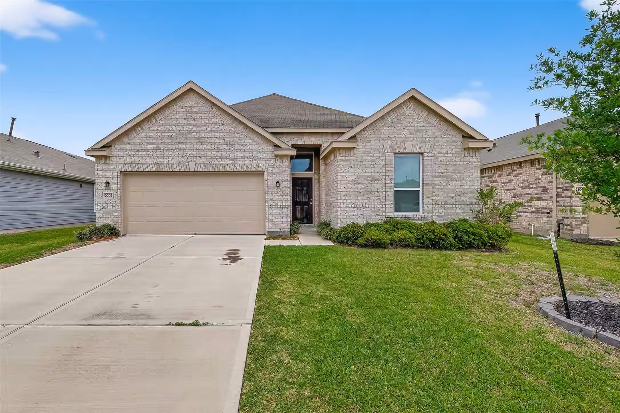 Photo of 2023 Katalonia Lane, Fresno, TX