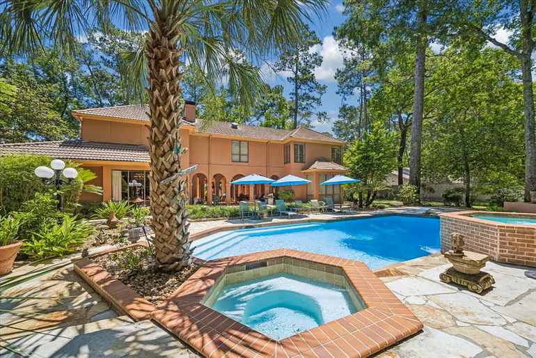 Photo 7 of 2303 Woods Estates Drive, Kingwood, TX