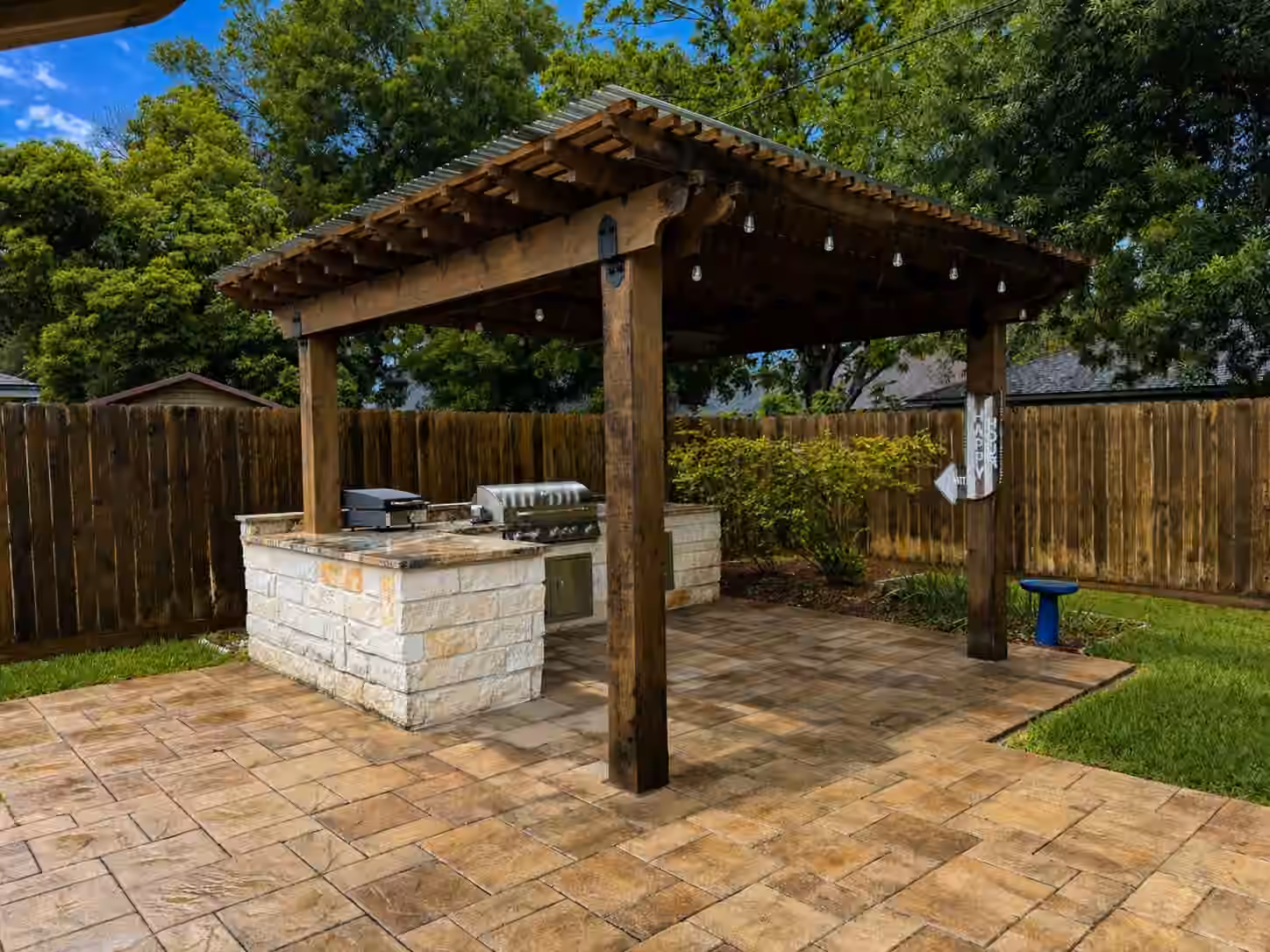 Photo 5 of 913 Cannan Drive, Angleton, TX