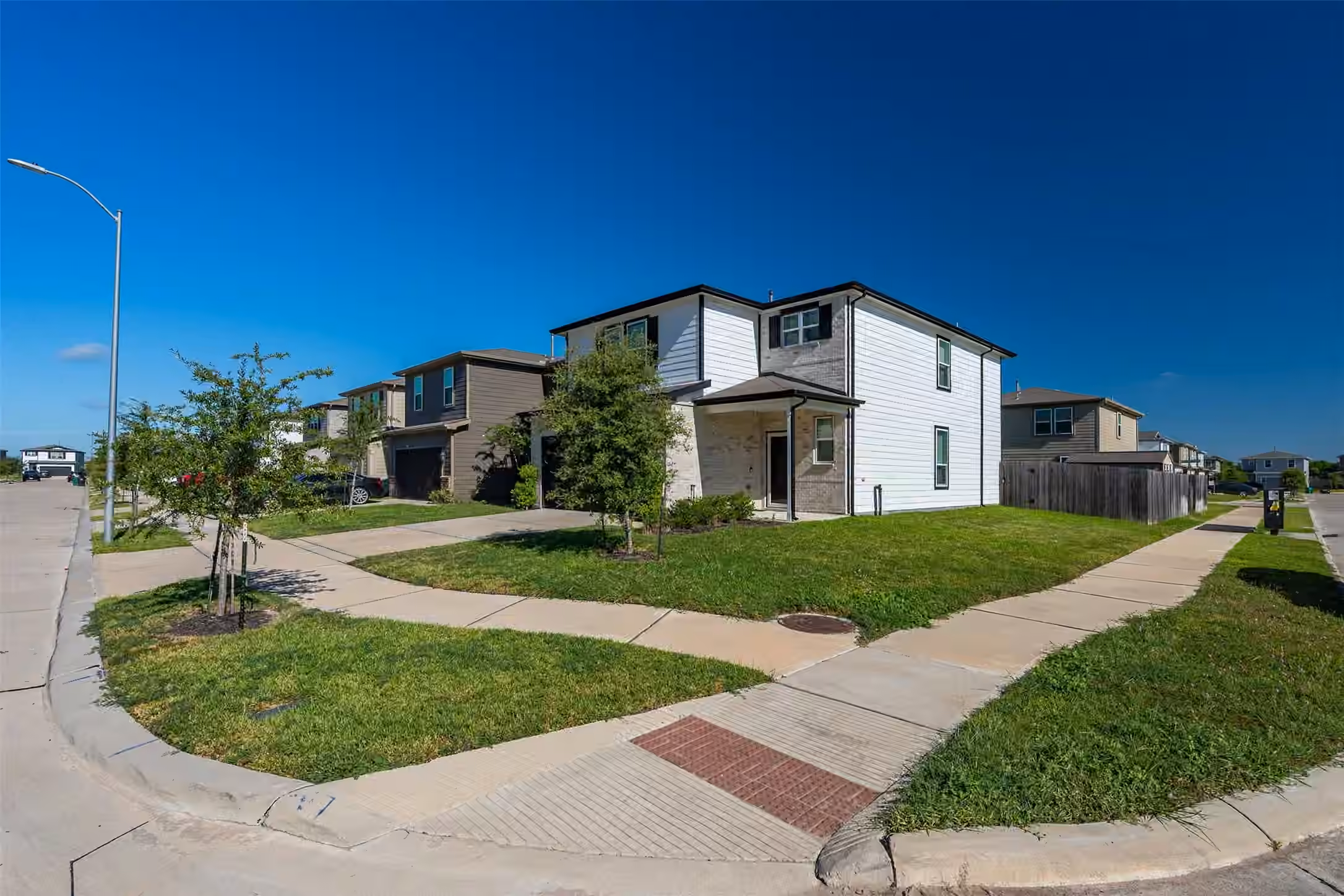 Photo 2 of 7327 Concorde Field Drive, Houston, TX
