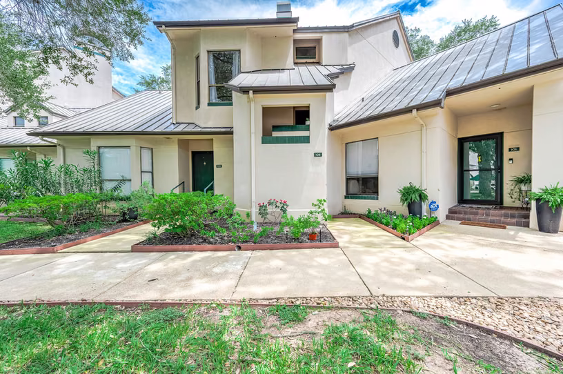 Photo of 4144 Greystone Way 105, Sugar Land, TX 77479