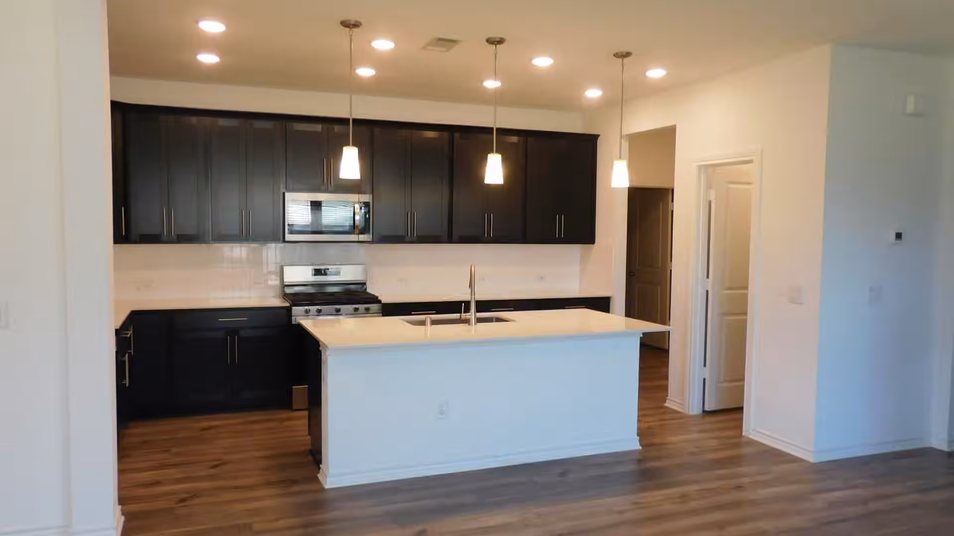 Photo 3 of 14467 Cardinal Forest Drive, Conroe, TX