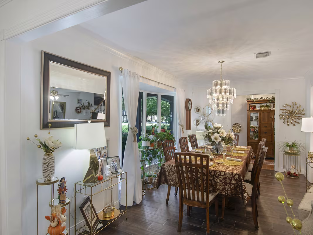 Photo 5 of 532 Raleigh Drive, Conroe, TX