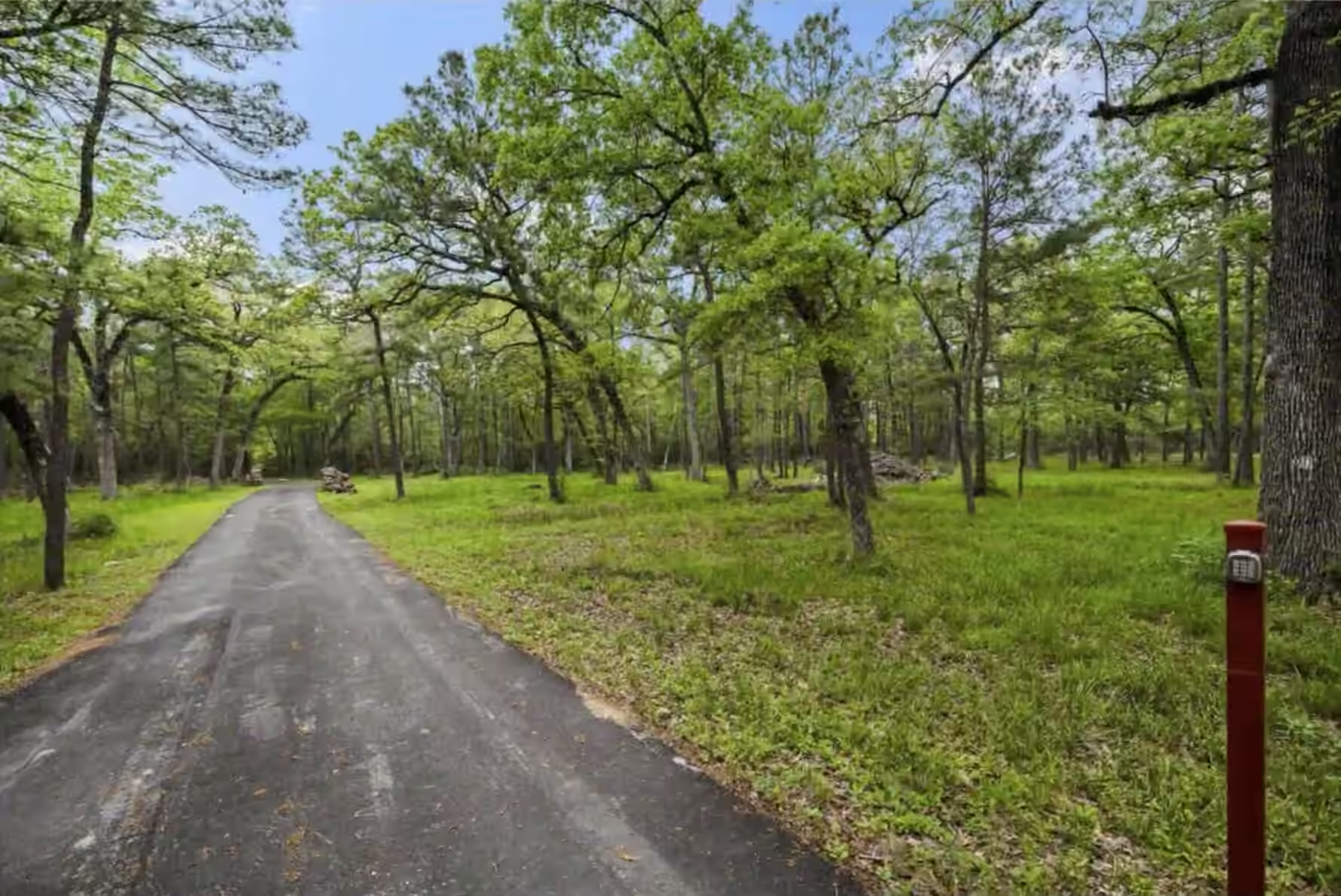 Photo 4 of 30338 Riley Road, Waller, TX