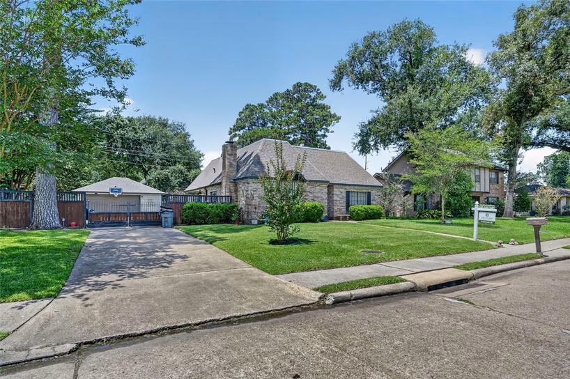 Photo 2 of 13023 Tall Forest Drive, Cypress, TX