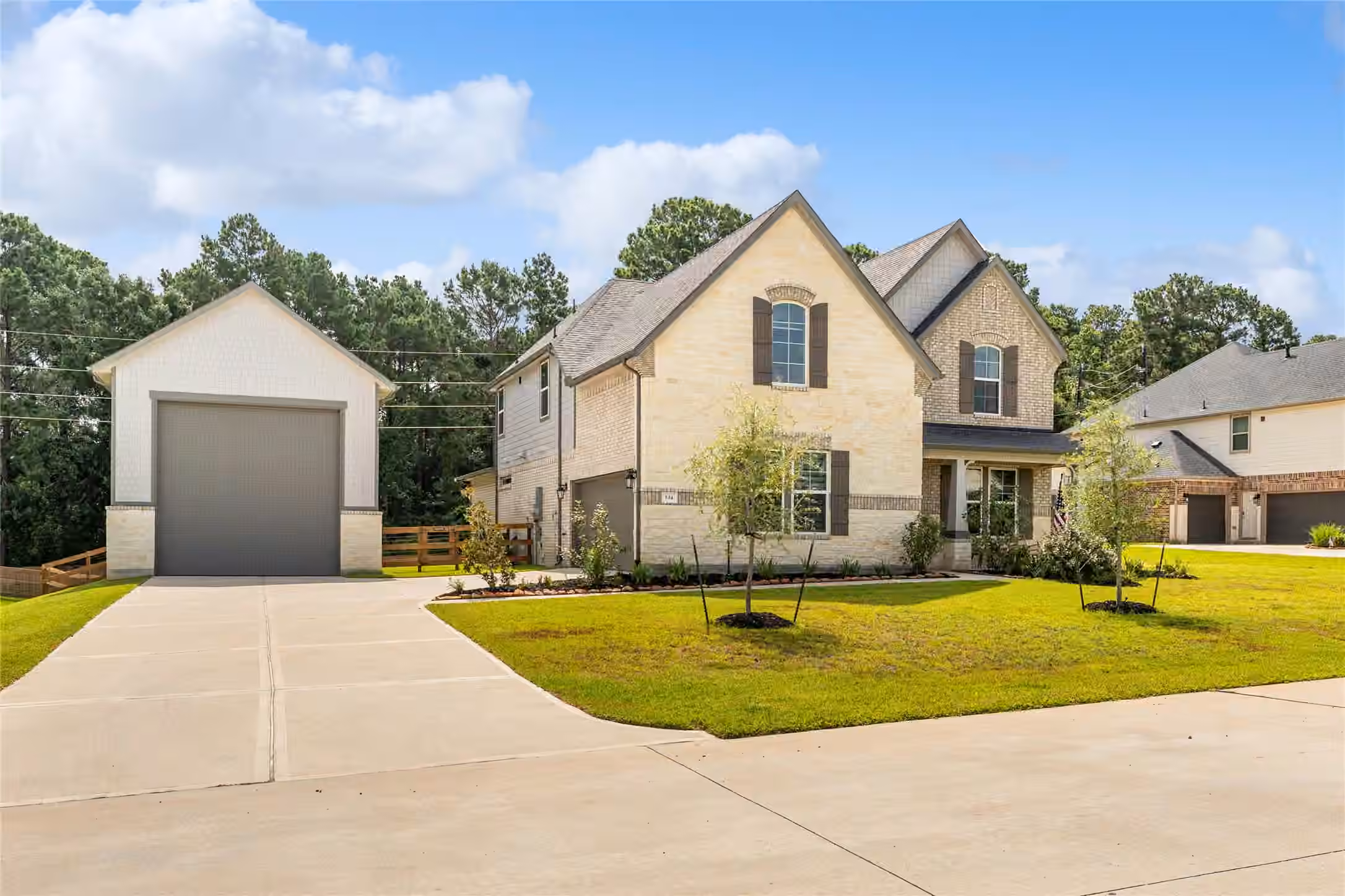 Photo of 534 Black Bronco Road, Magnolia, TX 77354