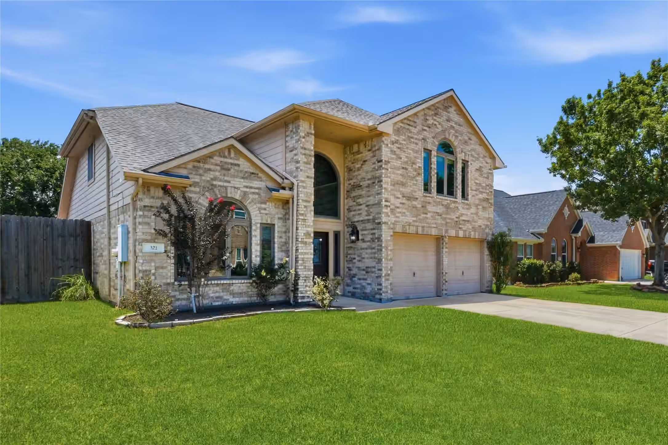Photo 3 of 321 Spencer Landing W, La Porte, TX